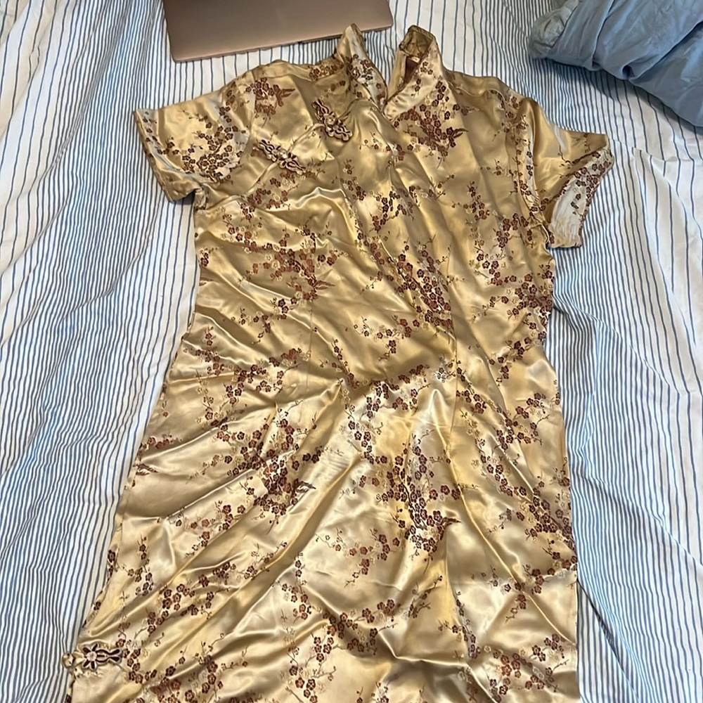 I am selling Beautiful dress